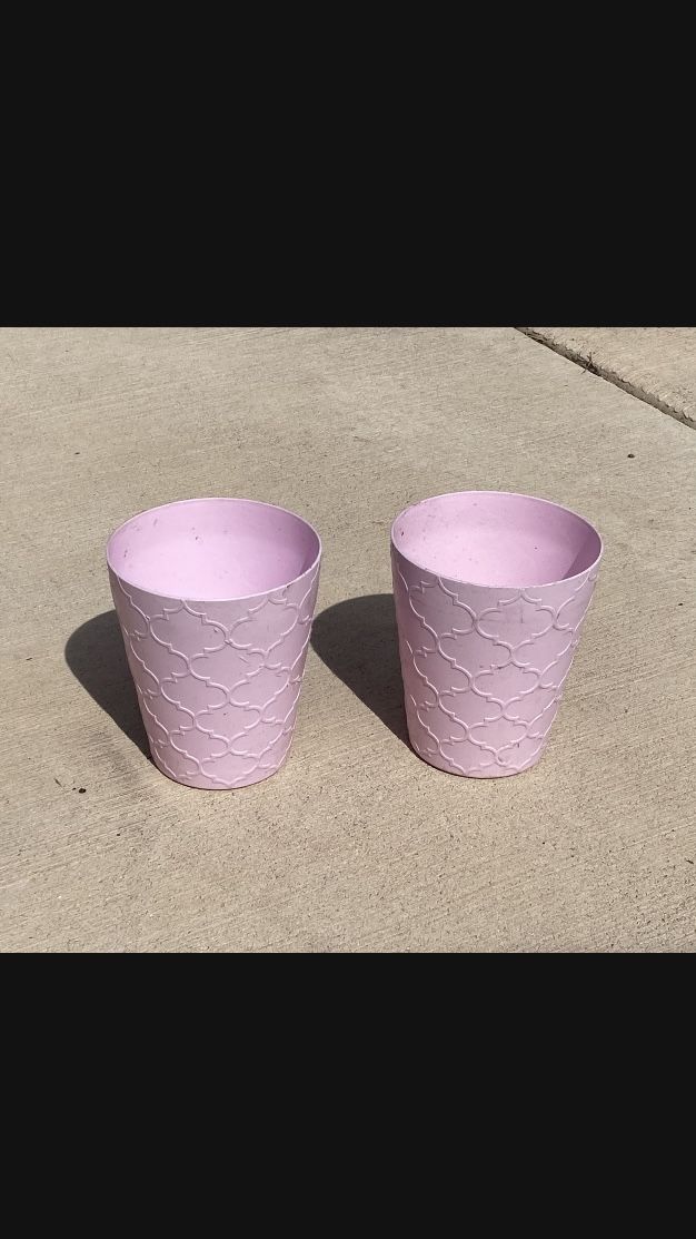 2 Pink Medallion Flower Pots