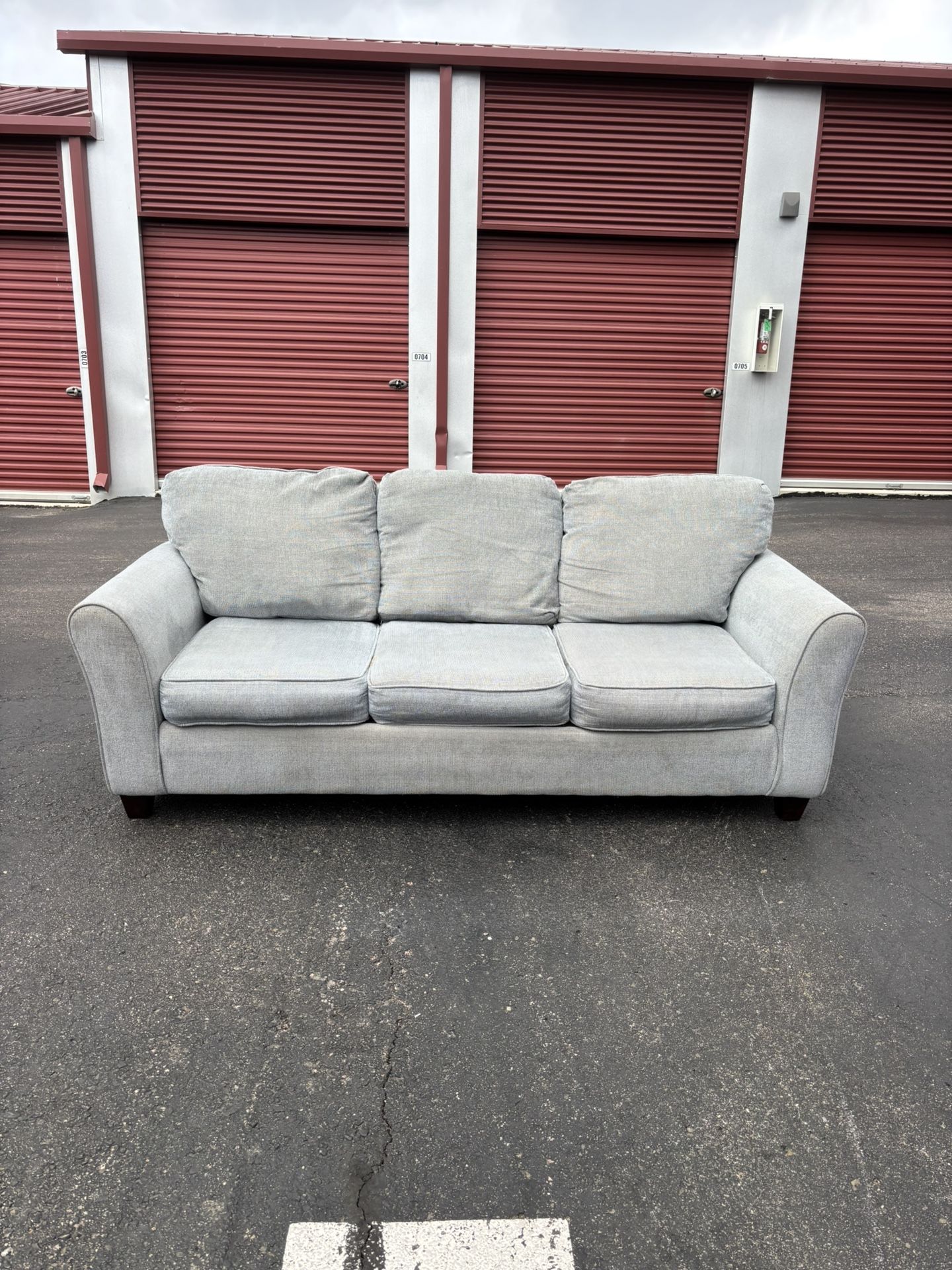 **FREE DELIVERY** Beautiful Modern Teal-Blue 3 Seater Couch