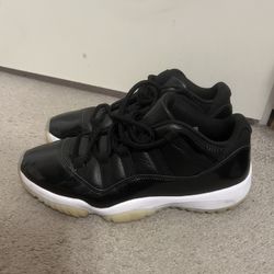 VNDS JORDAN 11 LOW SIZE 10.5