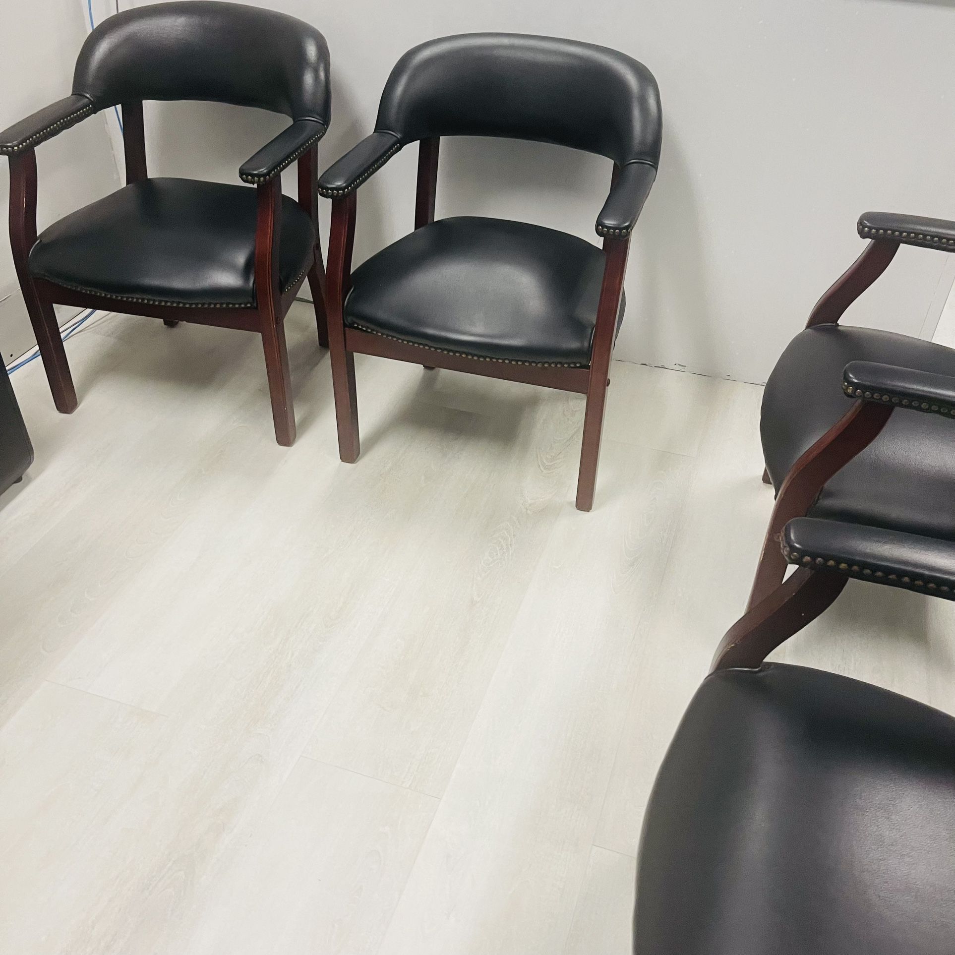 7 Office Chairs