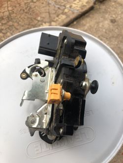 Lock for door for 2007 to 2010 Silverado
