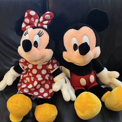 Tokyo Disney Mickey And Minnie Plushies