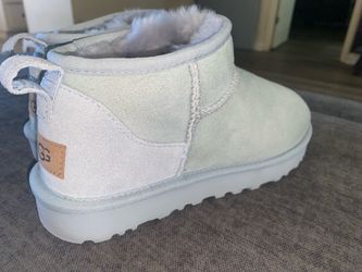 UGG® Classic Ultra Mini Boot brand new