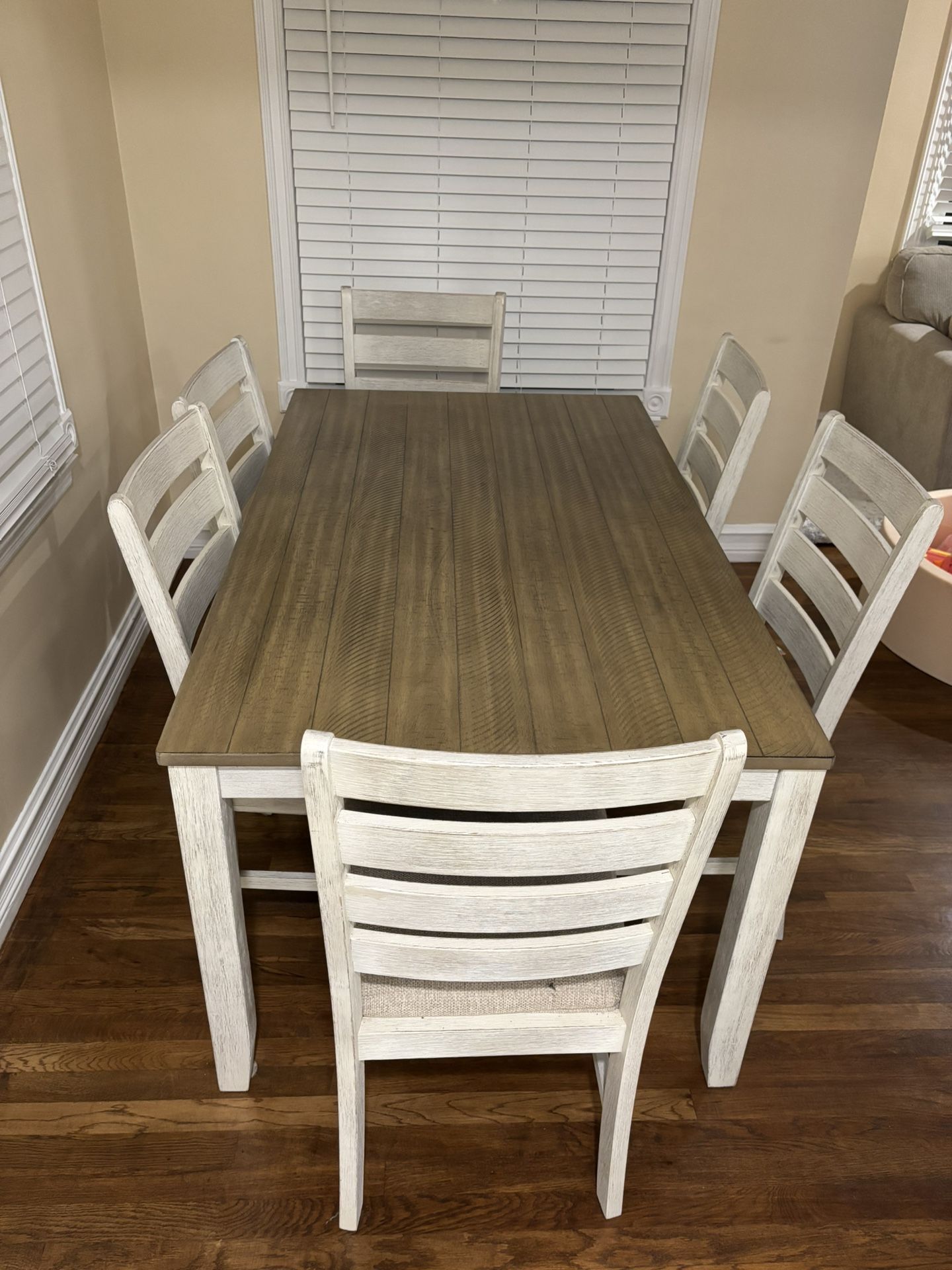 Dining Table Set
