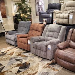 ALL.STYLE RECLINERS STARING AT $199 FINANCING AVAILABLE NO CREDIT NEEDED