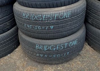 2x used tires 245/60/19 Bridgestone