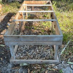 Cage.   Wire Cage For Chicken Or Bunnies 