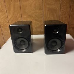 Shelf Speakers
