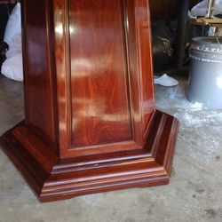 Beautiful Mahogany Wood Dining Table