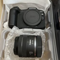 Canon EOS R8 24.2 Megapixel Full Frame Sensor Mirrorless Camera with Lens 24-50mm 