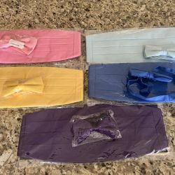 CUMMERBUND WITH MATCHING BOW TIE