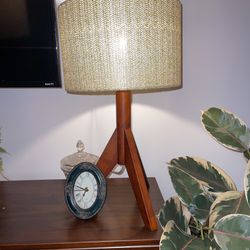 Tripod Table Lamp (2)