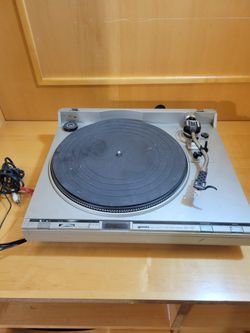 DJ Turntable