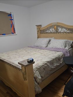 Queen bedroom set