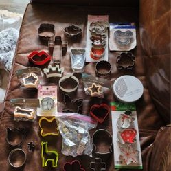 Merry CHRISTMAS- Bulk Of Cookie Cutters- ALL NEW