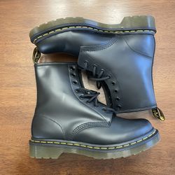 Dr. Martens AirWair Leather Boots W SZ 8