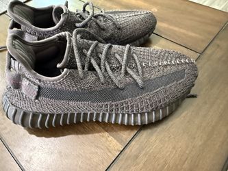 Yeezy 350 V2 Size 7