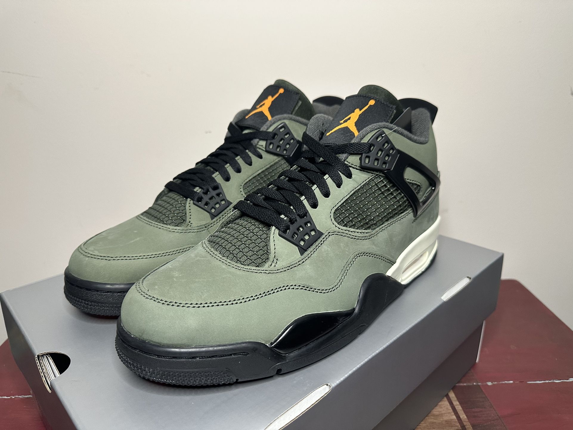 Nike Jordan 4 Undefeated