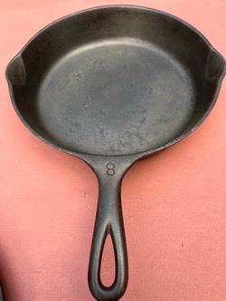 10.5” vintage Wagner cast-iron skillet