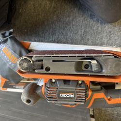 RIDGID Heavy Duty Variable Speed Belt Sander (E74)
