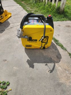 2500/1850-Watt Recoil Start Dual Fuel Gasoline and Propane Inverter Generator w/ Quiet Technology, Free 3-Year Warranty
by

Champion Power Equipment