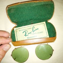 Very Cool Vintage Ray Bans Original Case Green Glass