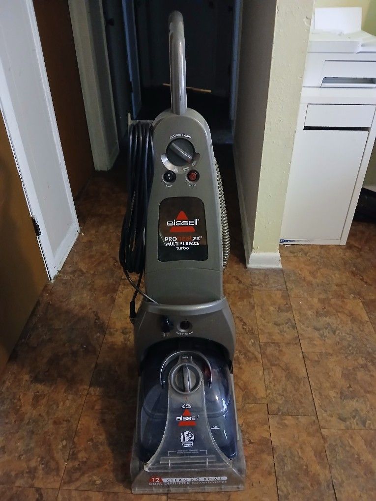 Bissel Carpet Cleaner And Vacuum