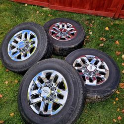 Chevy silverado 2500/3500 18 inch wheels rims set with tires