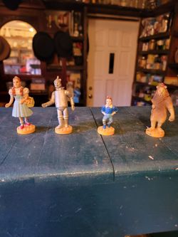 Wizard Of Oz Plastic Figures 