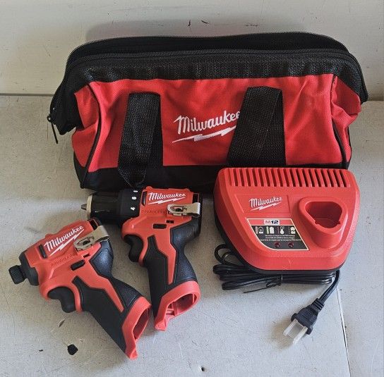 Milwaukee Drill Driver And Impact Driver