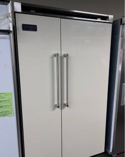 VIKING PROFESSIONAL 48” BUILT-IN REFRIGERATOR – OFF WHITE