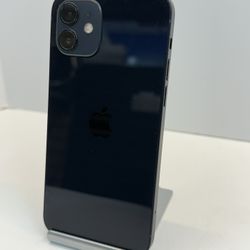 Apple iPhone 12 64gb. ( Fully Unlocked )