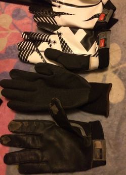 4 Gloves Nike Brand