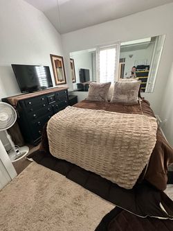 MOVING - ENTIRE ROOM MUST GO- ONLY 295