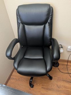 Black Desk Chair
