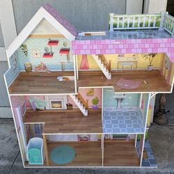 Nice Doll House