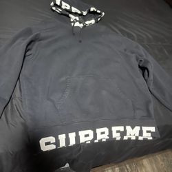 Supreme Hoodie 