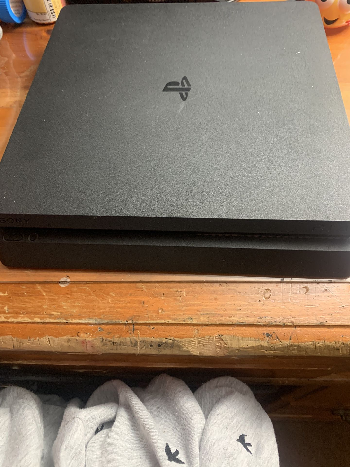 PS4 Black
