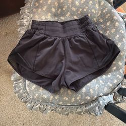 Lululemon Shorts Black Color Size 0