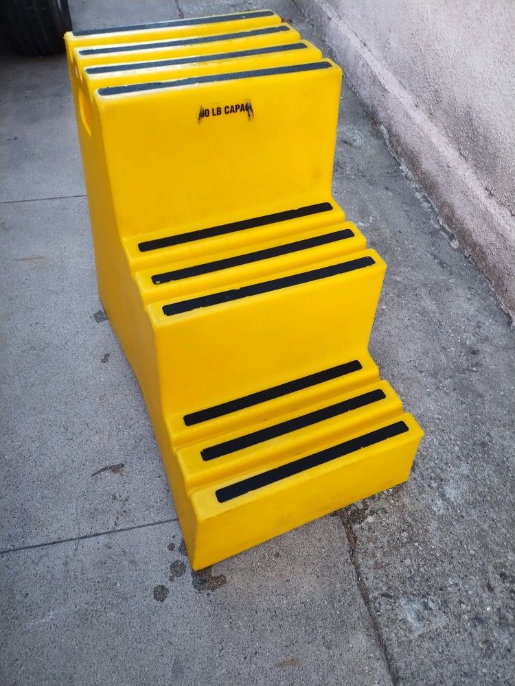 Uline Polyethylene Step Stools. I Have 2 Step For $75 & 3 Step For $95. A Few Available .