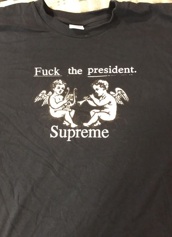 BRAND NEW SUPREME T SHIRT