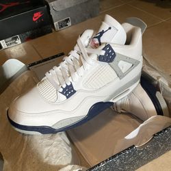 Jordan 4 Navy 