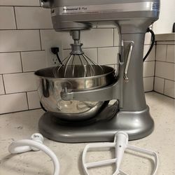 Kitchen Aid Professional 5.5 Qt Bowl-Lift Stand Mixer