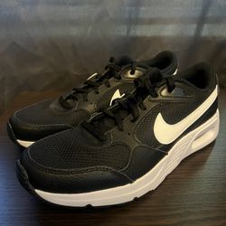 Nike Air Max Size 7Y Black And White 