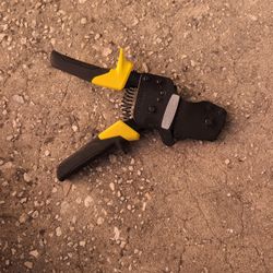 Apollo 1-Hand PEX Pinch Clamp Tool