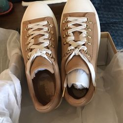 Michael Kors brand new!!!!