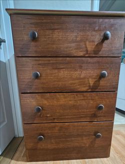 4-Drawer chest cherry color
