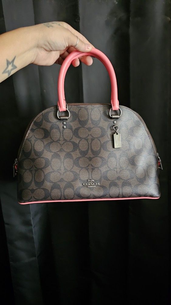 Coach Handbag w/matching wallet