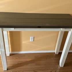 Expandable Dining Table 