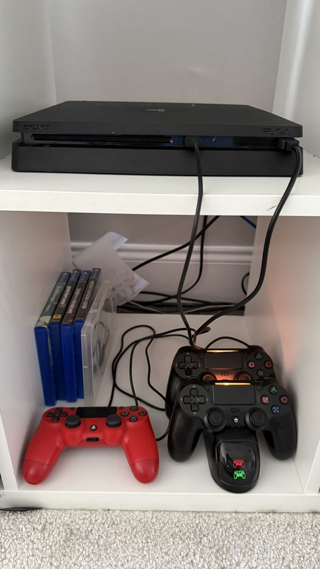 PlayStation 4 Slim Bundle – Excellent Condition + Games & Accessories